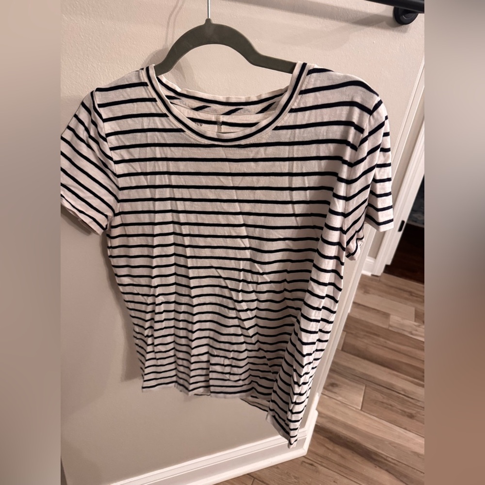 J. Crew girlfriend tshirt Navy and White Striped Short Sleeve size large